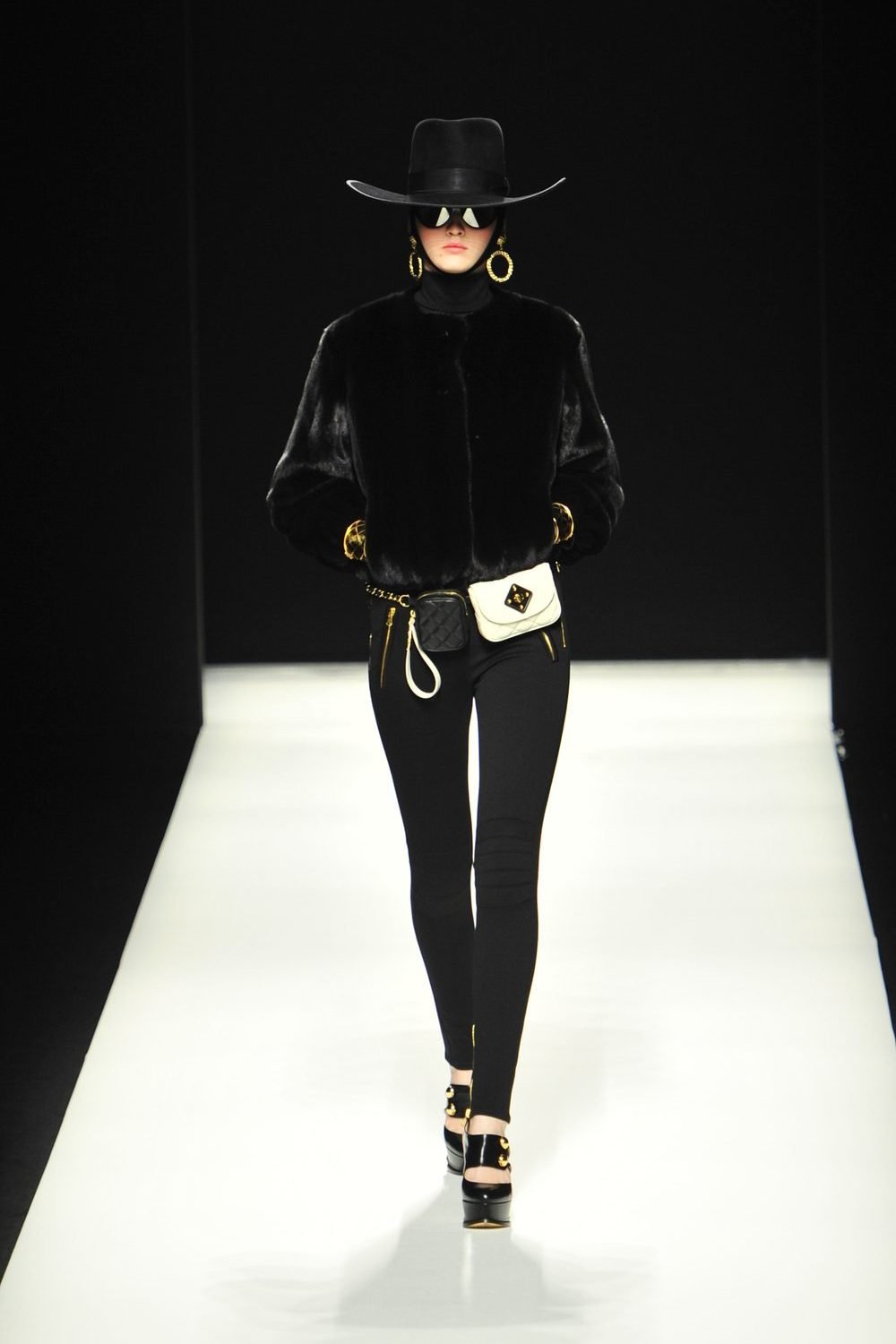 Moschino Fall Winter 2012 - For Showbit Agency